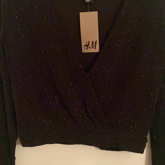 H&M Sparkly Black deep V neck with button - Picture 2 of 6